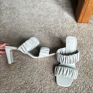 NWOT beige block heel